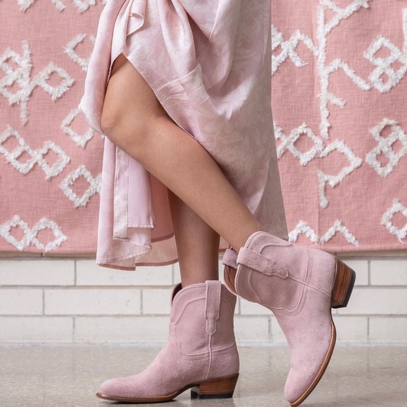 Tecovas Women's Lucy Ankle Boots in Rose Suede - Picture 8 of 10